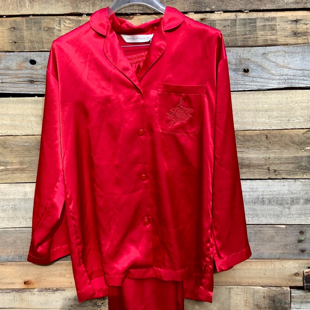 🌻Victoria's Secret Red Satin Pajama Set sz Small - Picture 4 of 14